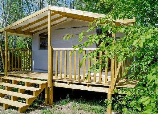 camping cancale ecolodge totem exterieur